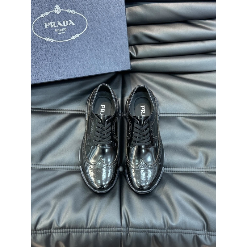 Pra*a casual shoes